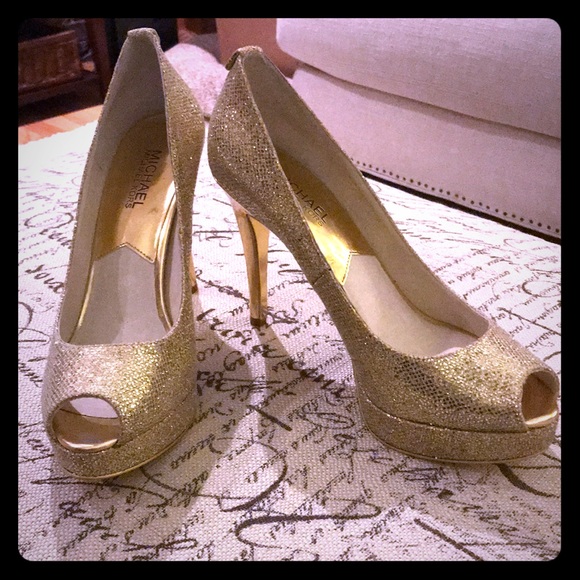 Michael Kors Gold Platform Heels Size 8.5 - Picture 1 of 6
